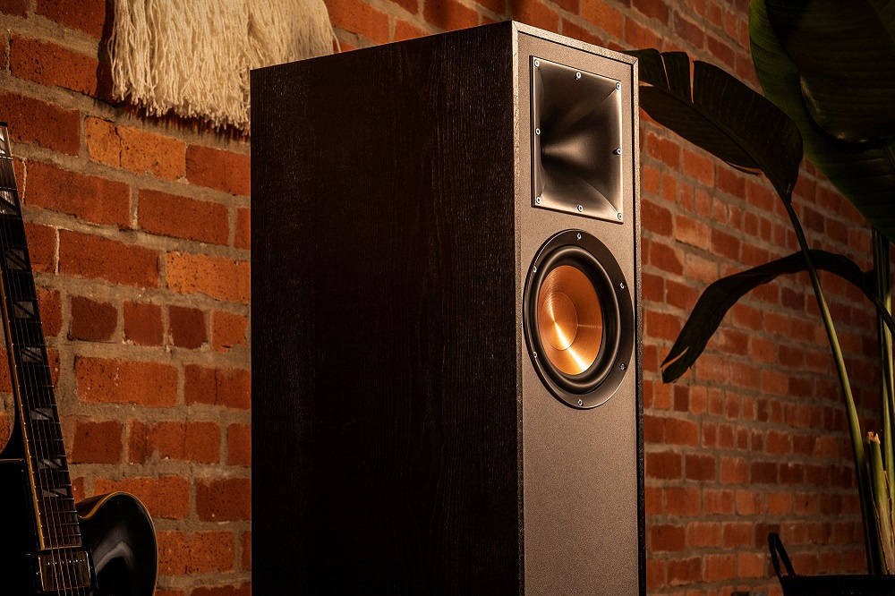 Klipsch R-610F golvhögtalare, svart par