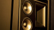 Klipsch THX-6000-LCR Right, styck Högtalare med två stora element och en hornlucka i en svart ram.