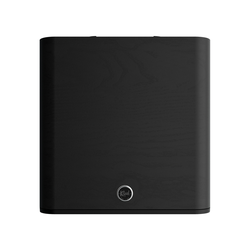 Svart, fyrkantig låda, aktiv subwoofer med slät yta och logotyp.