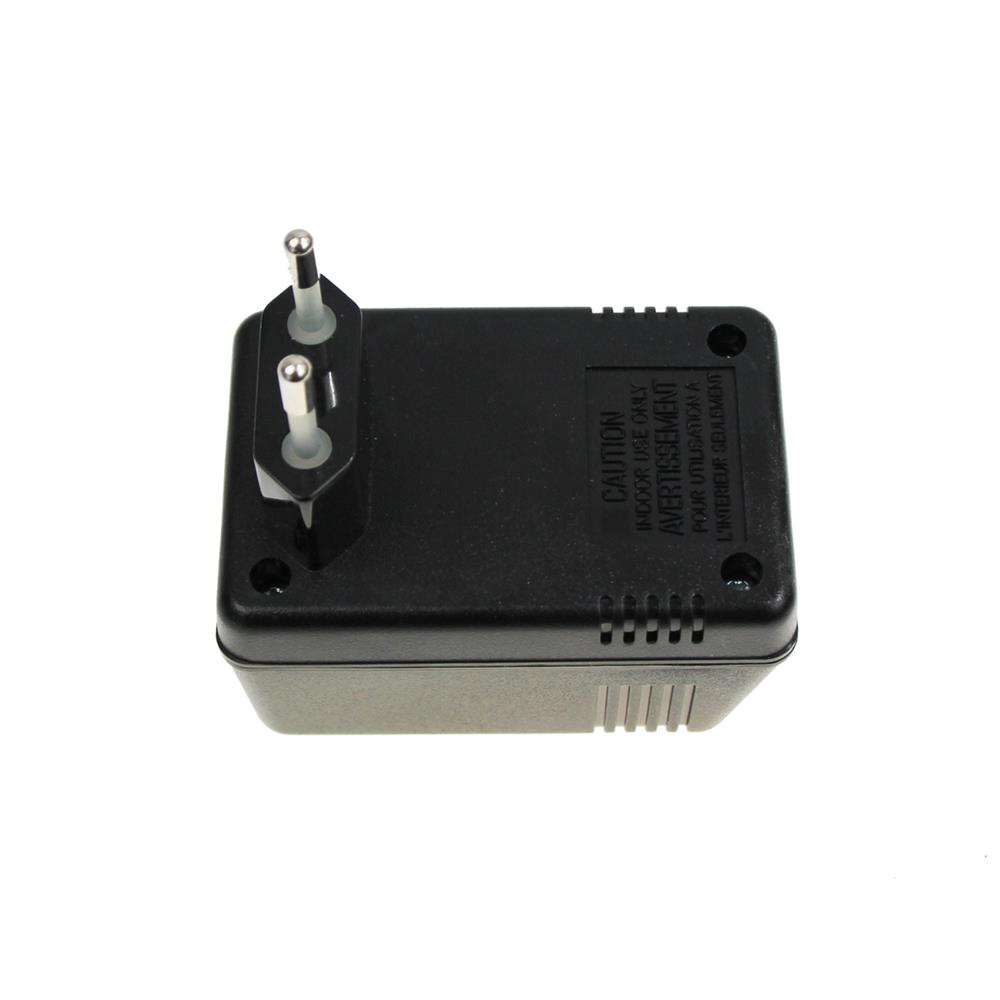 Nätplugg med shuntfilter, svart, två stift, kompakt design.