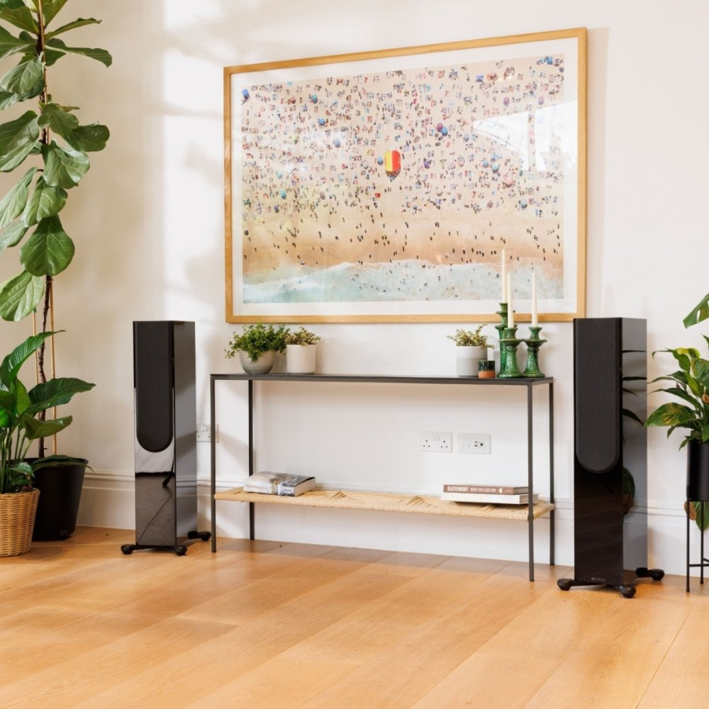 Monitor Audio Silver 300 8G golvhögtalare, svart par