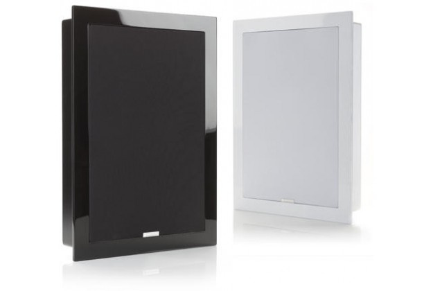 Högtalare med elegant design i svart och vitt.