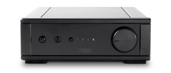 En svart stereoförstärkare med RIAA-steg och volymkontroll.