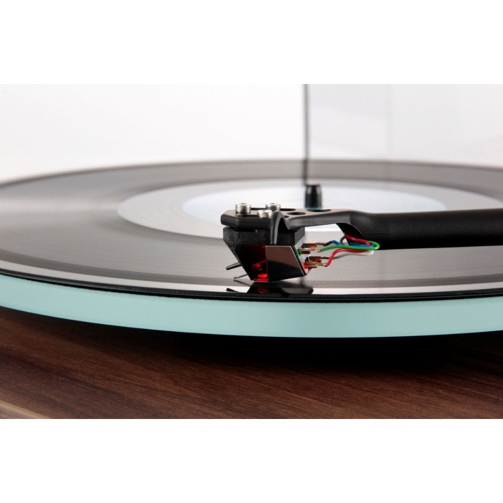 Rega Planar 2 vinylspelare med Nd3 MM-pickup, valnöt