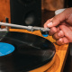 Audio Technica AT-LPW30TK skivspelare med AT-VM95C-pickup, teak Audio Technica AT-LPW30TK skivspelare med AT-VM95C-pickup, teak