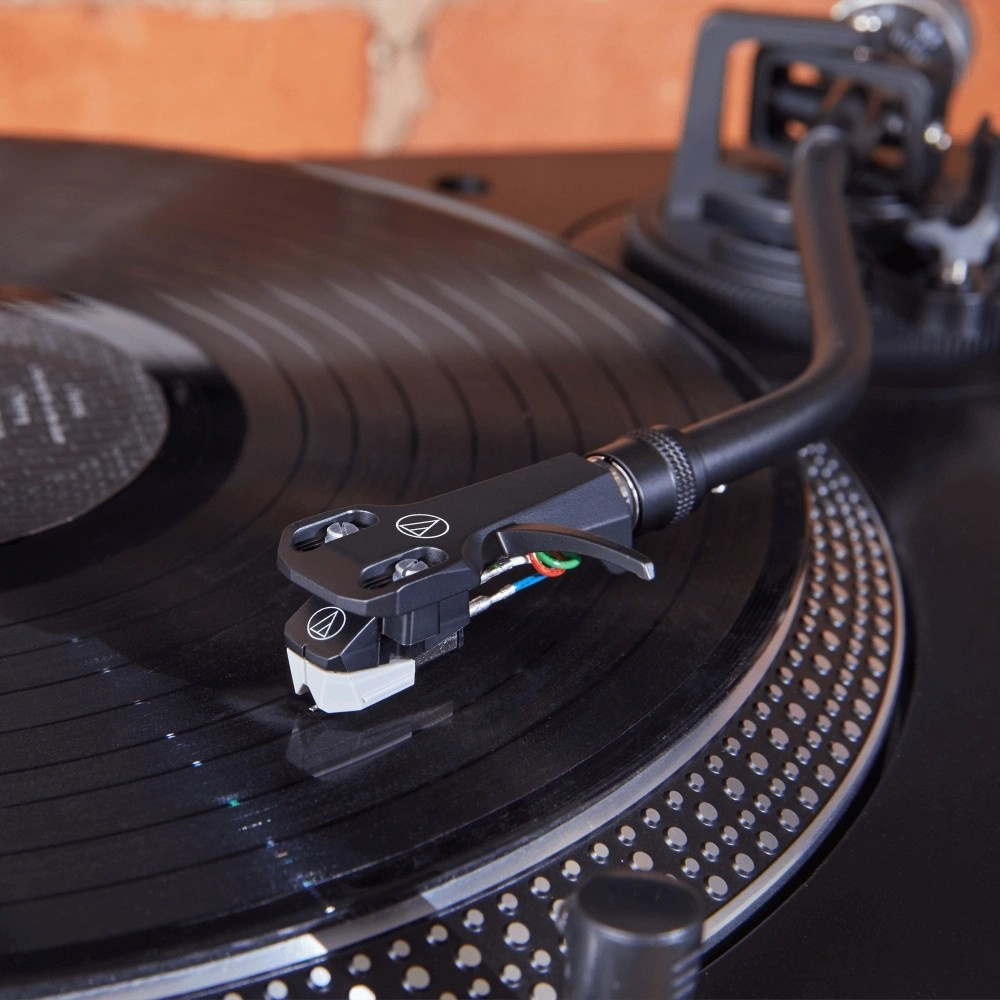 Audio Technica AT-VM95SP/H 78-varvspickup med tonarmsskal