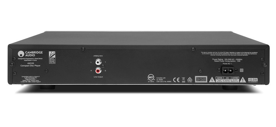 Baksidan av Cambridge Audio AXC25 CD-spelare med anslutningar och märkningar.