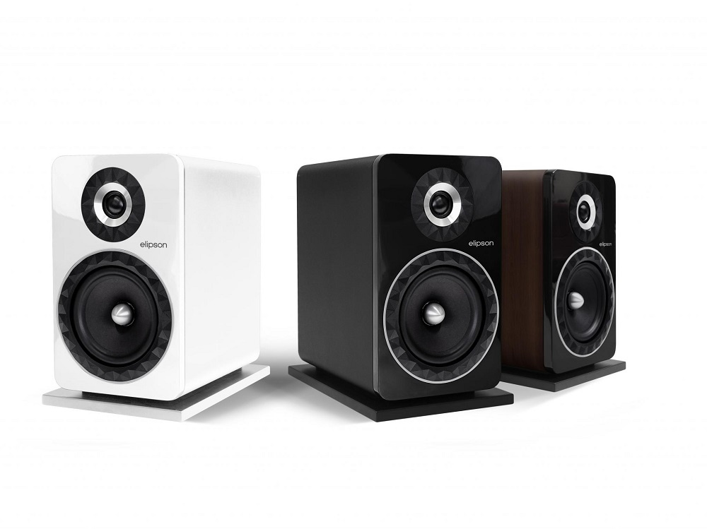 Stativhögtalare i vitt, svart och brunt med rund diskant och rund bas.