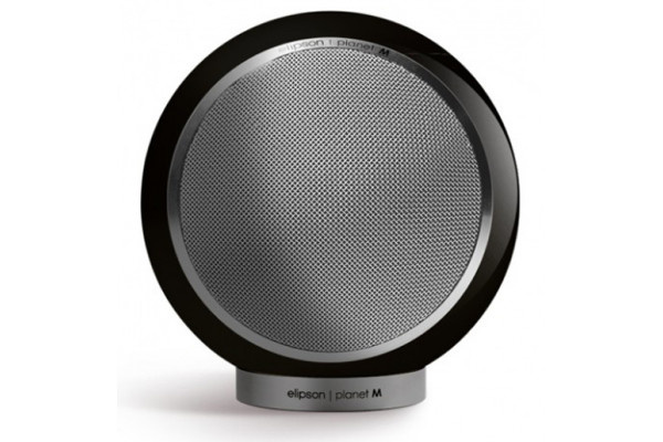 Svart, rund klothögtalare med silvrigt galler, modell Elipson Planet M.