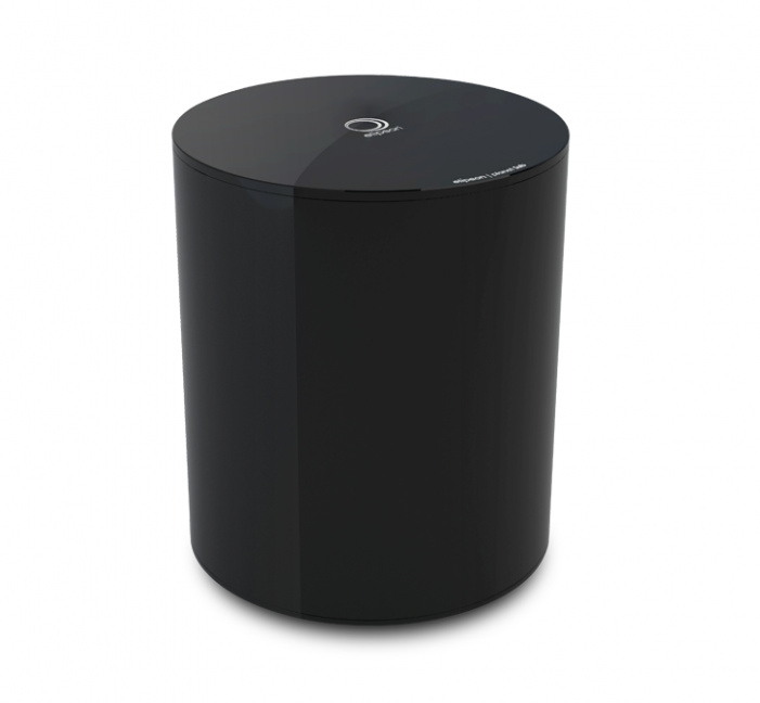 Aktiv subwoofer i svart med rund form och slät yta.