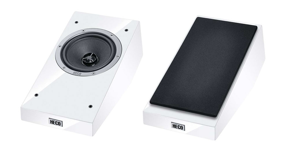 Heco AM200 Dolby Atmos-högtalare i vit finish med vinklad design och svart topplatta.