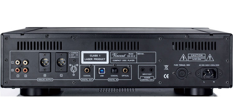 CD-spelare med olika ljudutgångar och anslutningar på baksidan.