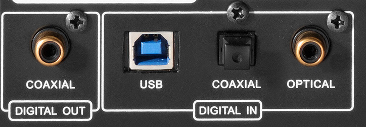Anslutningar för digital ljud: USB, koaxial och optisk.