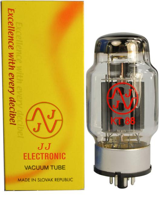 En elektronrör med förpackning, modell KT88 från JJ Electronics.