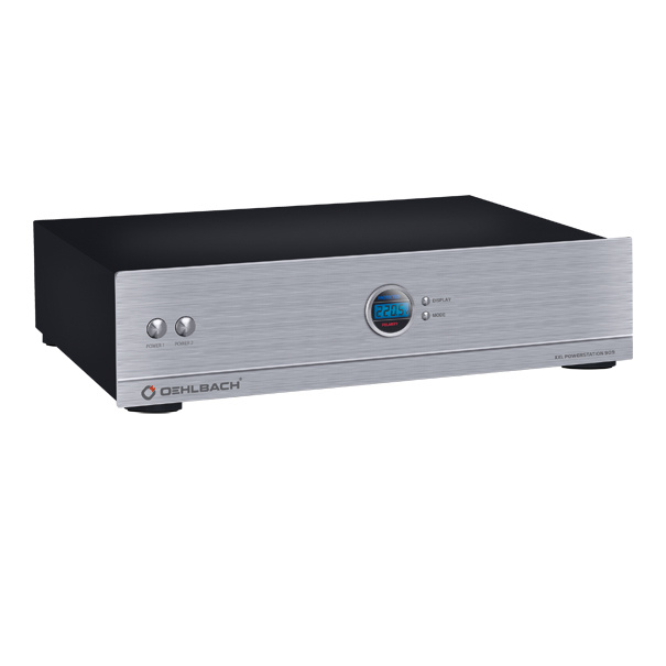 Strömkälla med digital display och kontroller, metallisk yta.