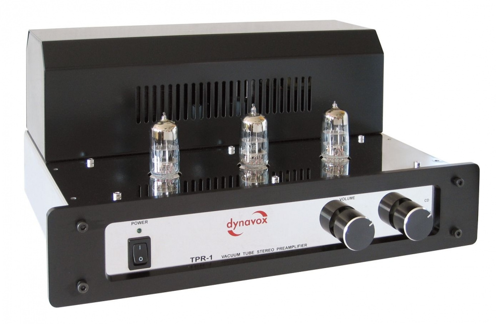 Rörförstärkare med två volymkontroller och tre lampor på framsidan.