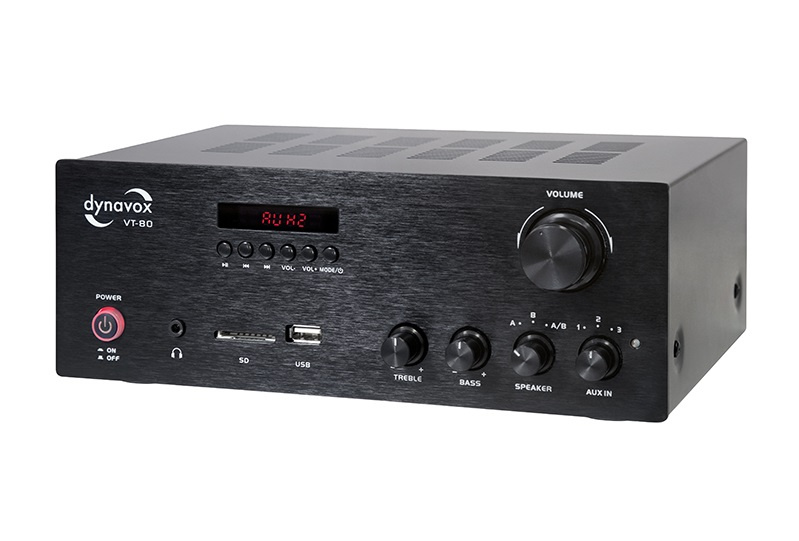 En svart midiförstärkare med Bluetooth, USB och SD-kortsläsare.