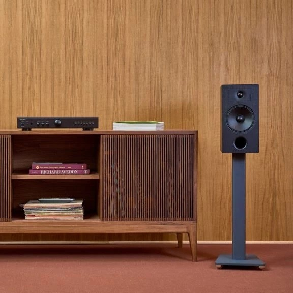 Indiana Line Tesi 3 stativhögtalare, svart par