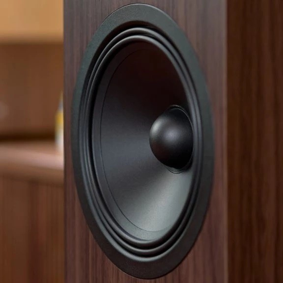 Indiana Line Tesi 3 stativhögtalare, mocha-trä par