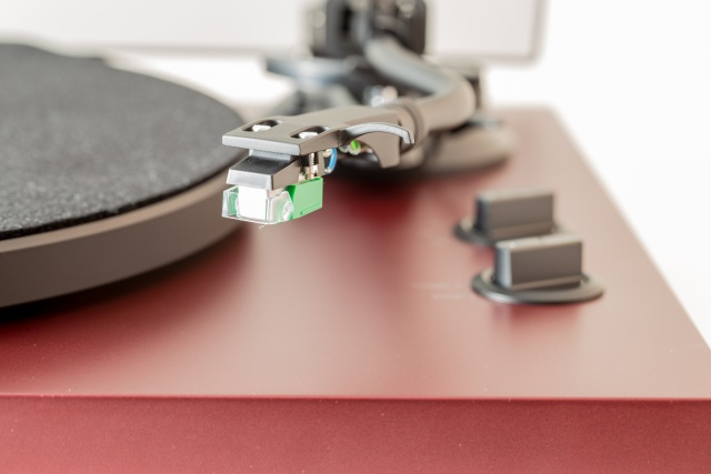 Teac TN-400BT, skivspelare med Bluetooth Matt Röd