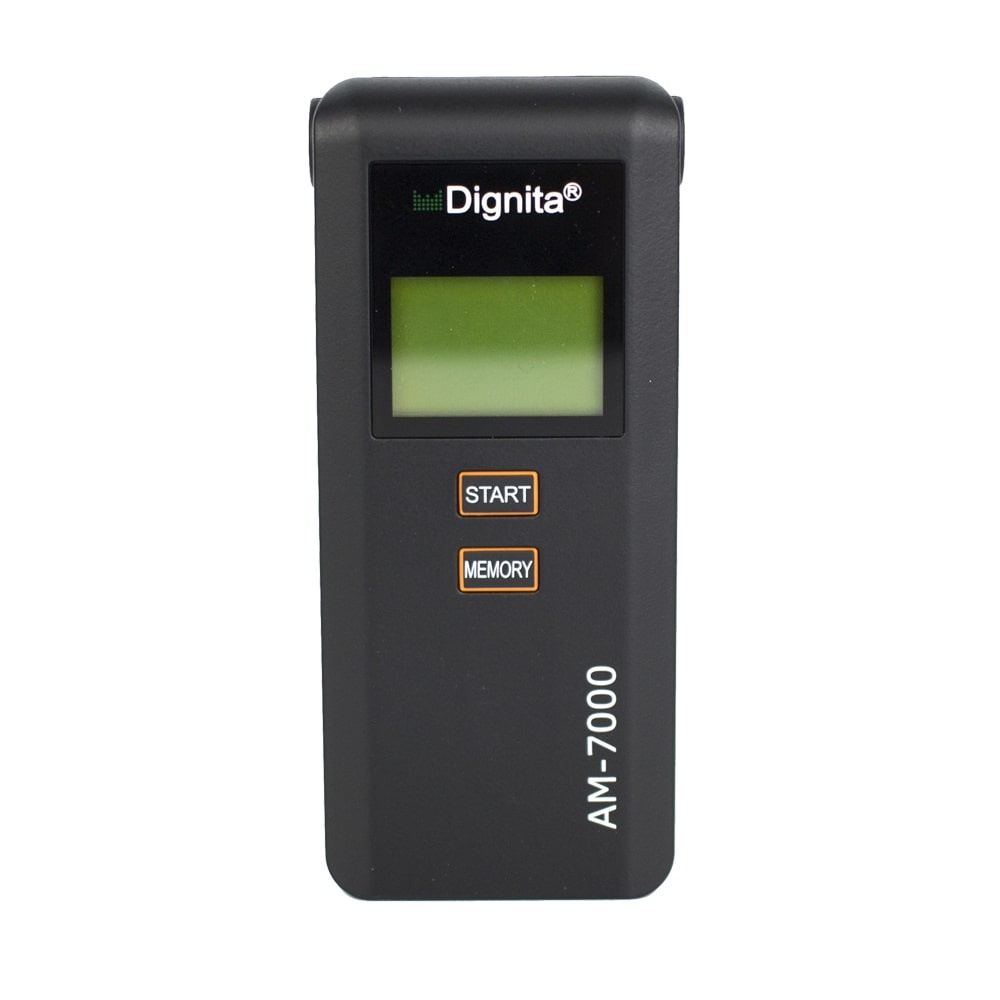 Alkomätare i svart med knapp för start och minne samt en digital skärm.