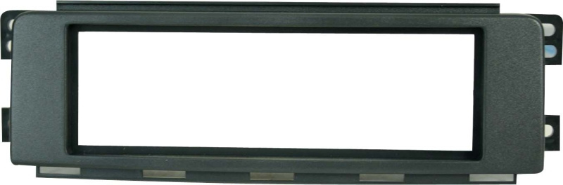 En svart plastram för montering av stereoutrustning.