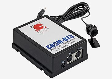 Bluetooth-adapter för Mitsubishi-modeller med mikrofon och anslutningar.