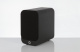 Q Acoustics 3010i stativhögtalare, svarta En svart, kompakt stativhögtalare med rundade hörn.