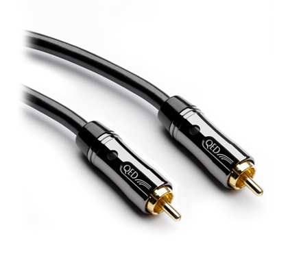 Kabel med RCA-kontakter för anslutning av subwoofer.