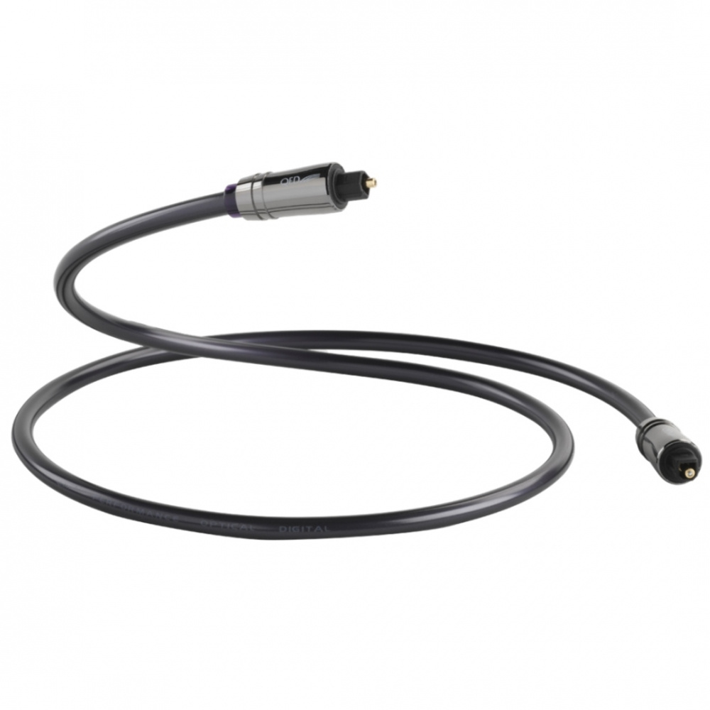 En svart optisk kabel med kontakter i varje ände.