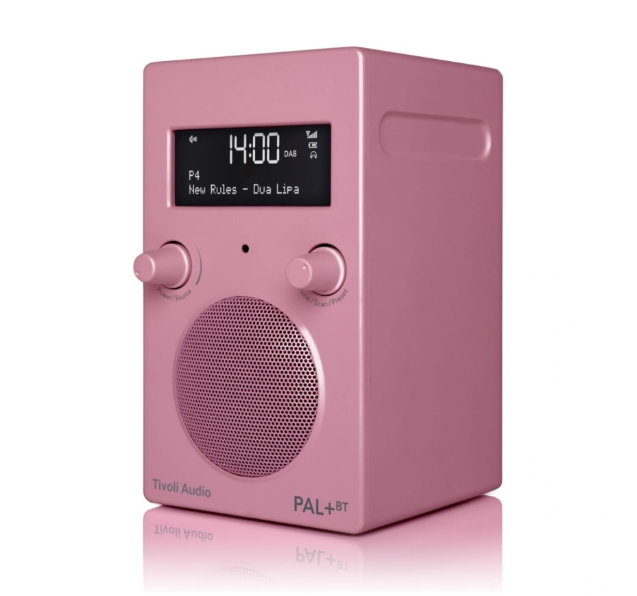 En rosa DAB/FM-radio med Bluetooth och två kontroller.