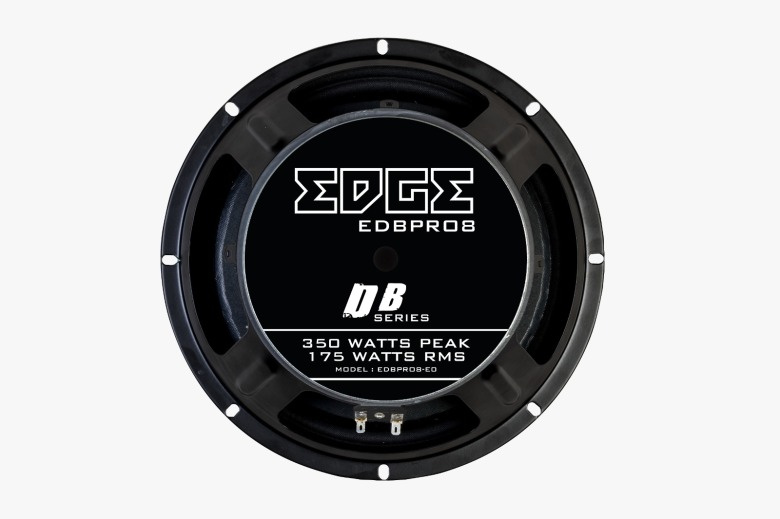 En svart basenhet med etikett som visar specifikationer och modellnamn.