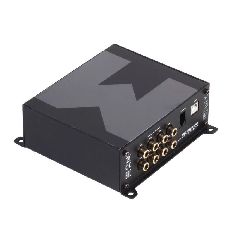 En svart 8-kanalig DSP med olika anslutningar på baksidan.