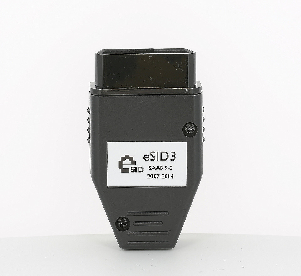 En svart OBD2-adapter för Saab 9-3, modell 2007-2014.