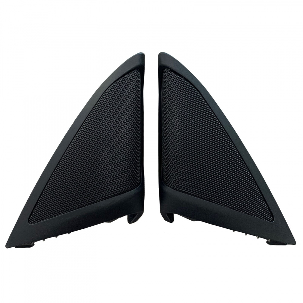 Två diskantlister för BMW G30/G31, svart plast med rutsförmönster.