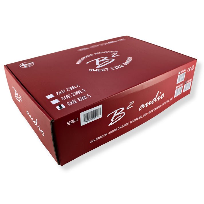 Förpackning av B2 Audio RAGE 1600.5, hybrid 5-kanals slutsteg.