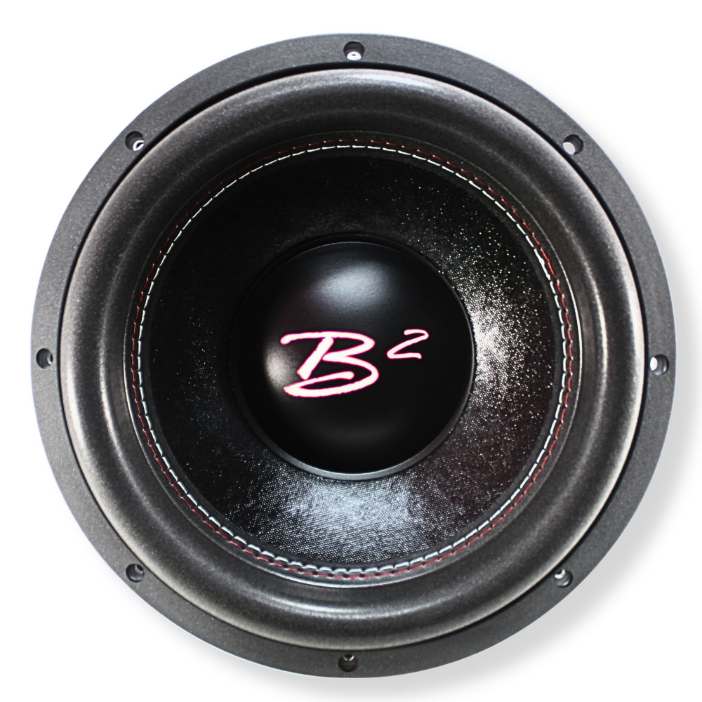 En 12-tums bilsubwoofer med B2 AUDIO-logotyp.