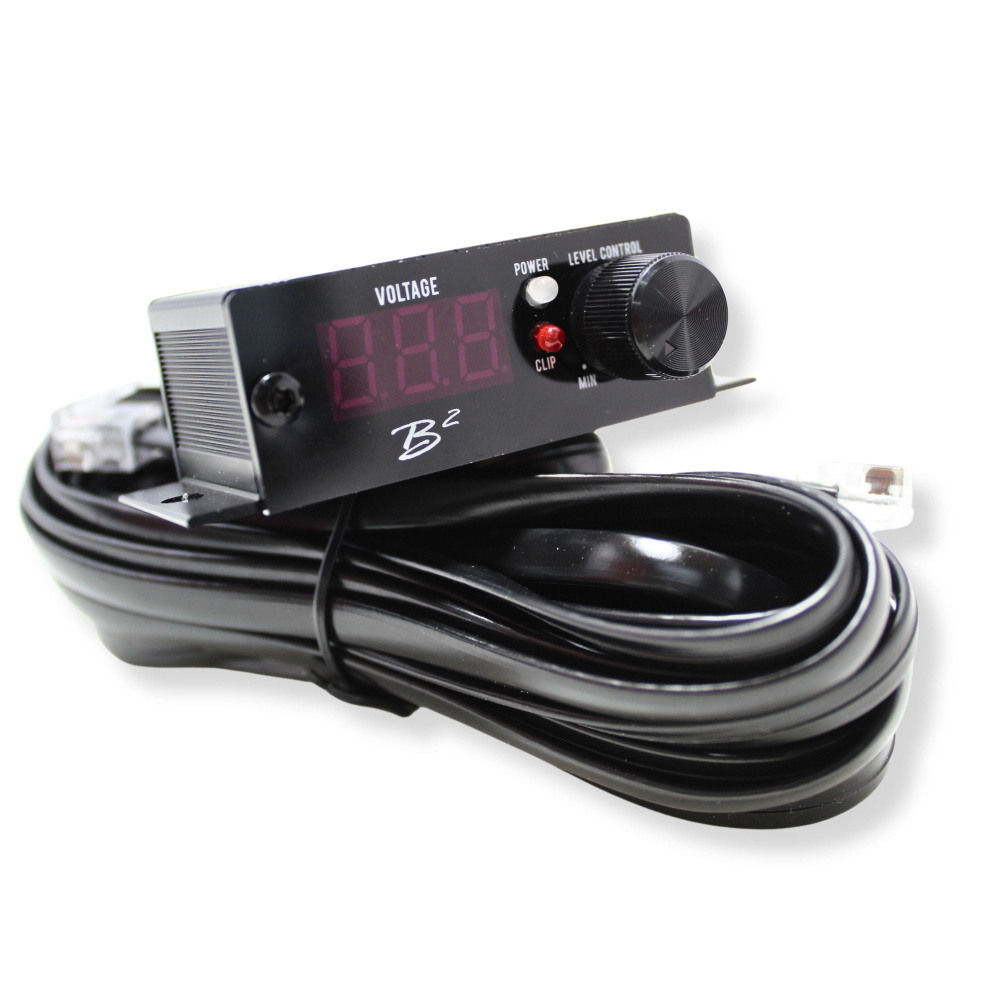 Digital voltmeter och nivåkontroll för bilstereo, med sladd.