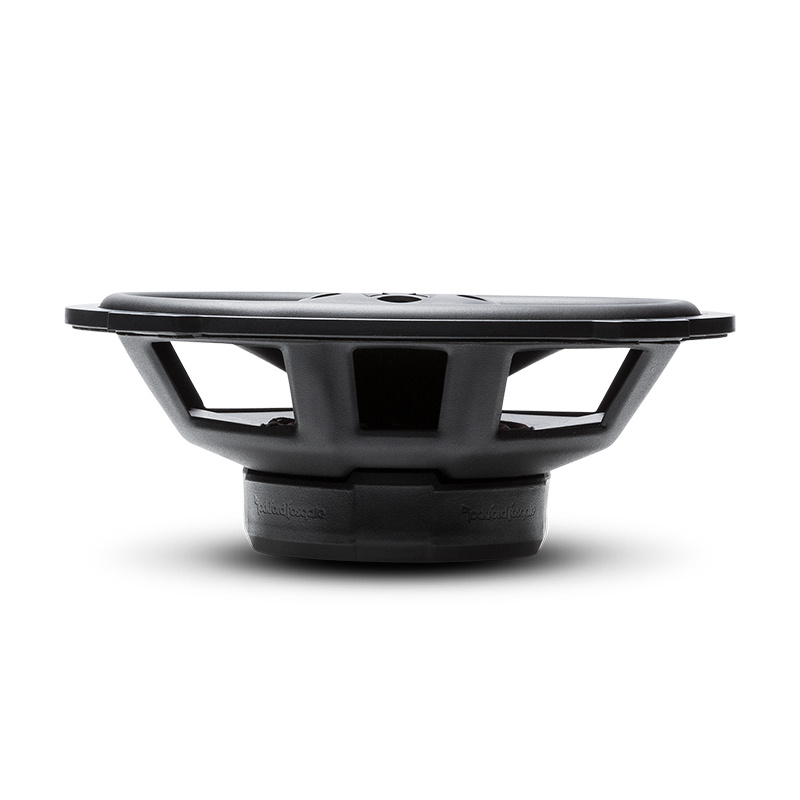 En 6x9-tums bilhögtalare med svart ram och galler.