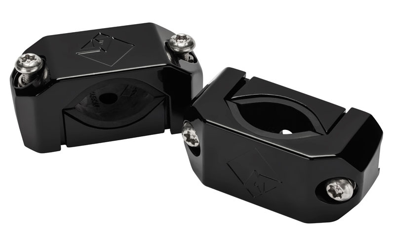 Svart monteringsfäste för högtalarkablar från Rockford Fosgate.