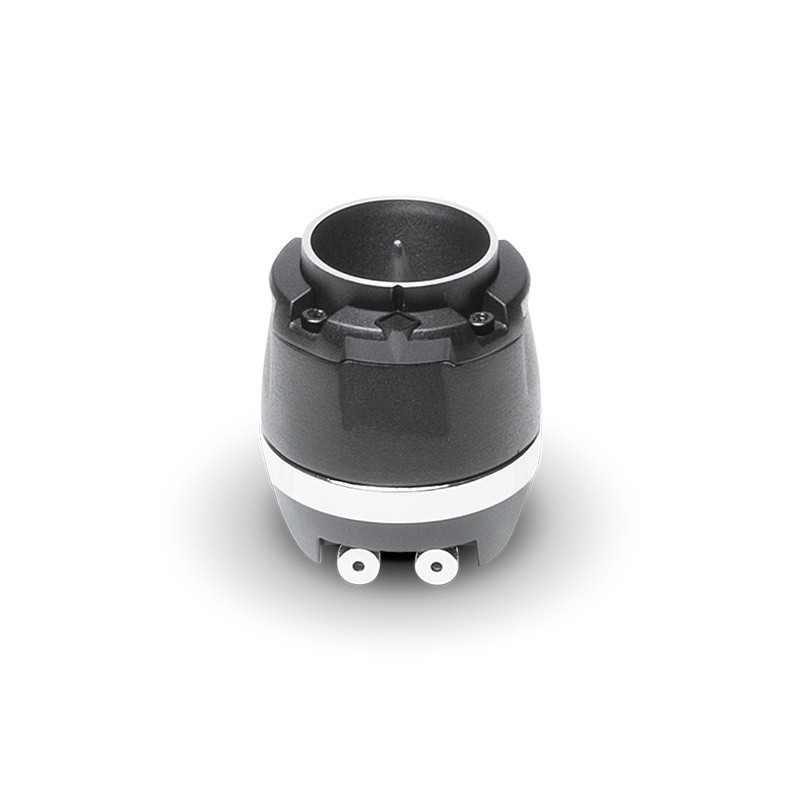 En diskant med svart och silverdesign för ljudsystem.