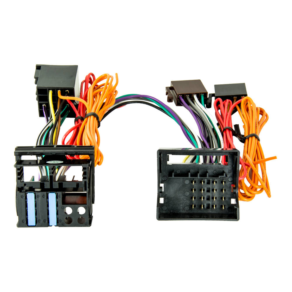 Adapterkabel med flera anslutningar för ljudsystem.