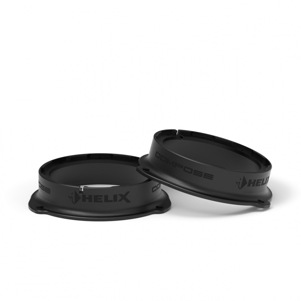 Svarta högtalarhus med texten \