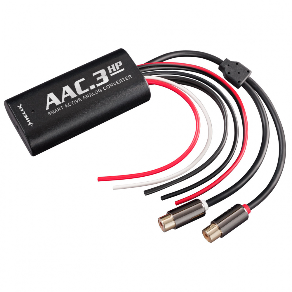 En kompakta hög/lågnivå-omvandlare med anslutningskablar.