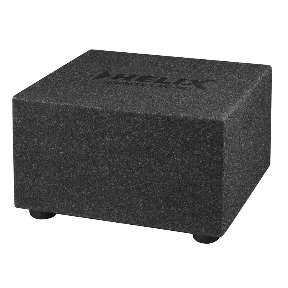 En svart, fyrkantig, nedåtriktad passiv baslåda.