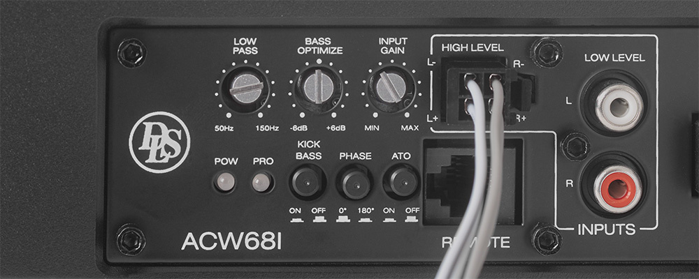 Kontrollpanel med reglage för ljud och anslutningar till DLS ACW68i.