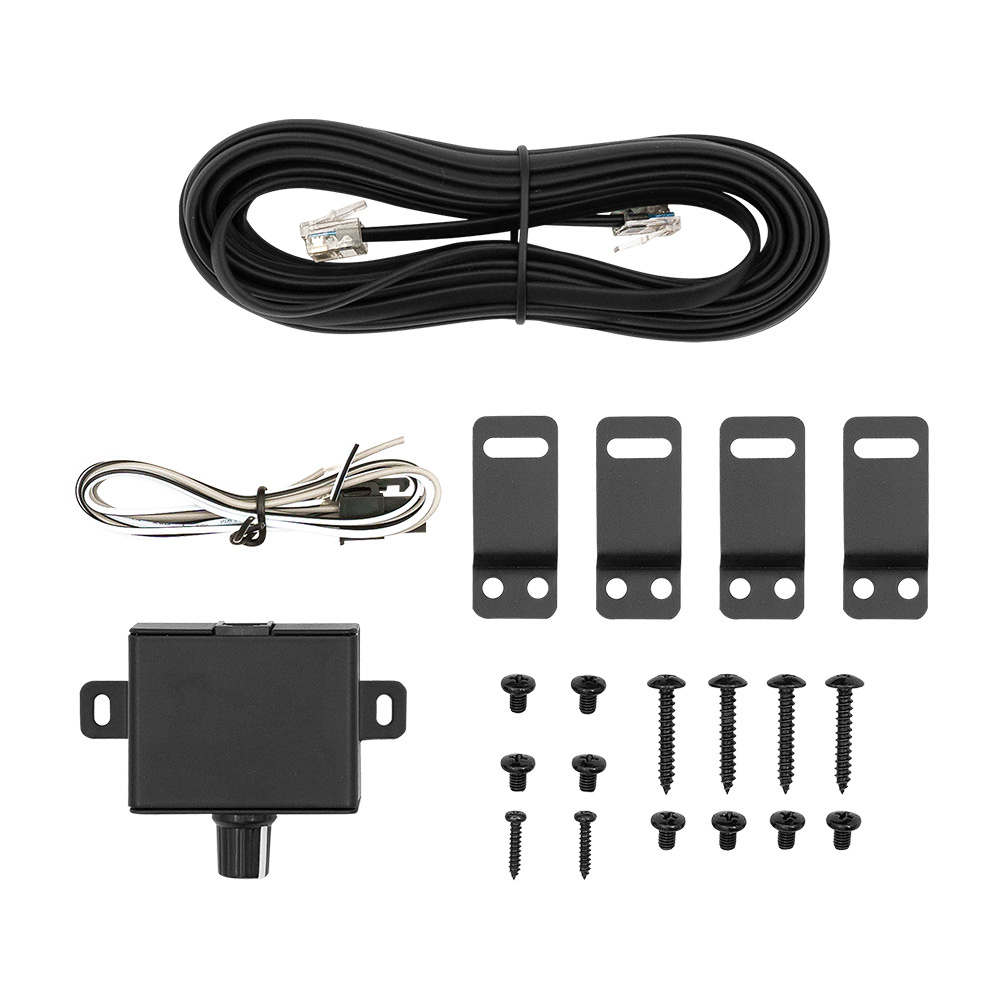 Komponenter för installation av DLS ACW68, inklusive kablar och fästelement.