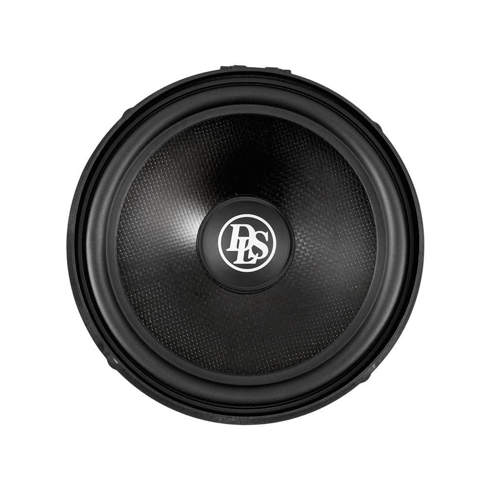 En svart högtalare för bilinstallation med DLS-logotyp.