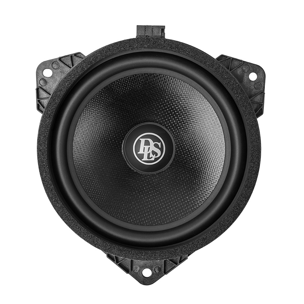 Svart högtalare med DLS-logga, designad för bilsystem.
