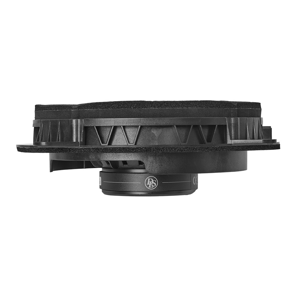 En svart högtalare med en rund form och gummirand längs kanten.